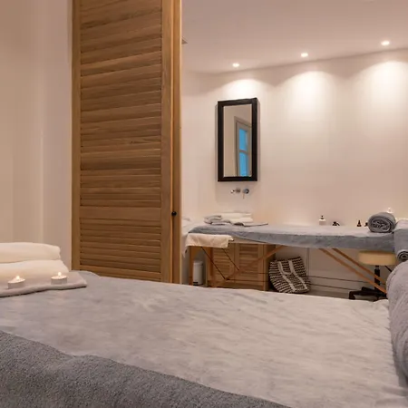 Szálloda Radisson Blu Euphoria Resort, Mykonos 5*