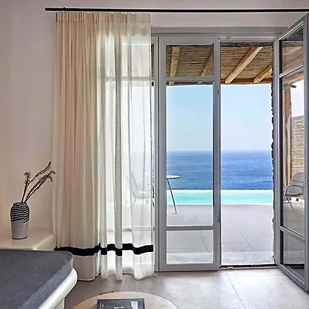 Radisson Blu Euphoria Resort, Mykonos كالو ليفادي